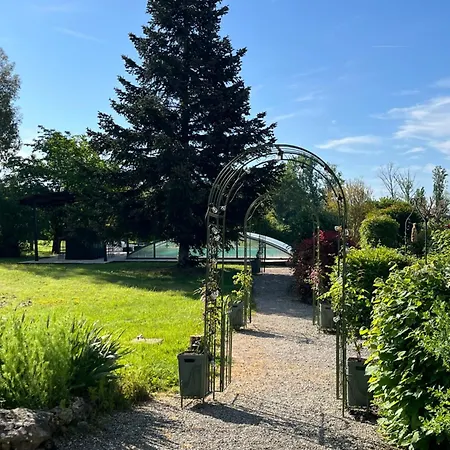 2 Logis Gascons Saint-Justin (Midi-Pyrenees)