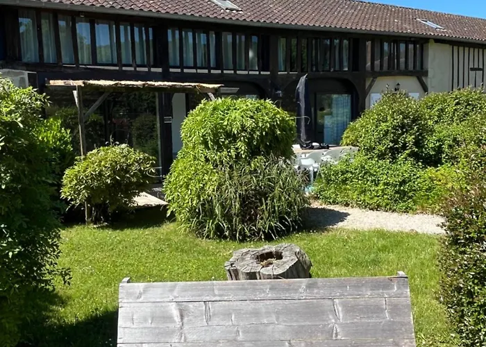 2, Domaine Logis Gascogne 度假居 *