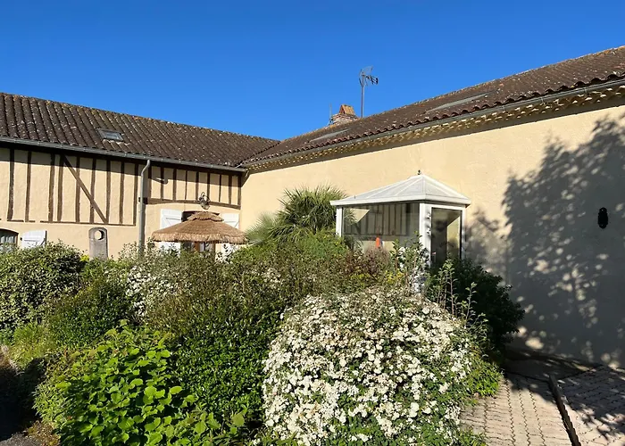 2, Domaine Logis Gascogne * Saint-Justin (Midi-Pyrenees)